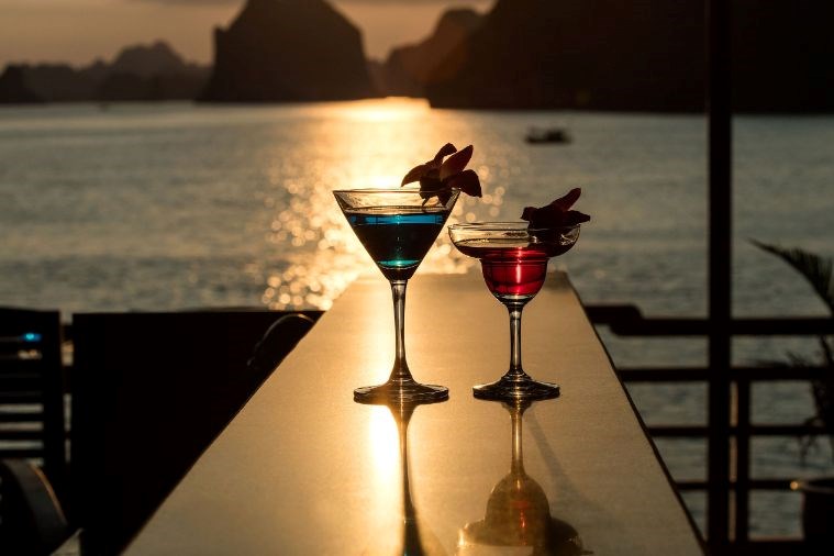 Du Thuyền Pelican Classic Hạ Long 